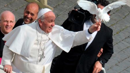 Francisco le pidió al mundo que le regale paz