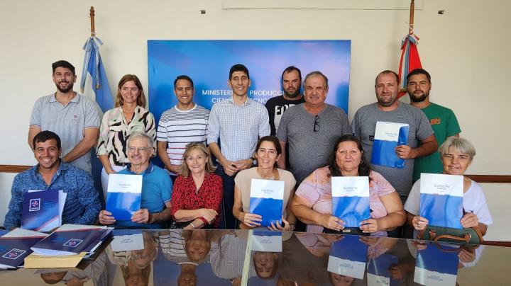 Santa Fe entregó créditos por $12.000.000 a productores ganaderos