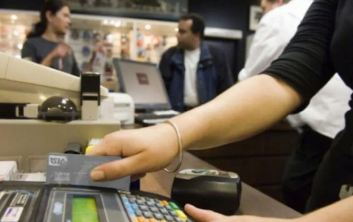 Empleados de comercio: $ 220.000 de básico