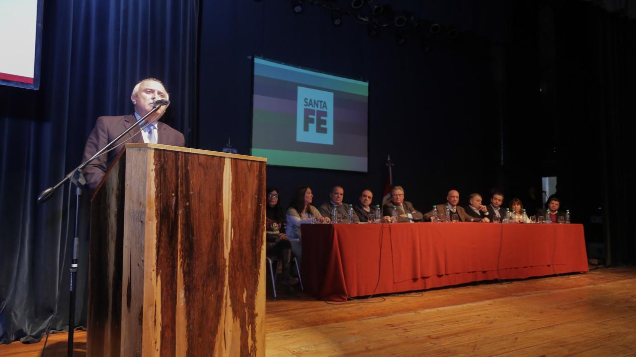 Lifschitz: “Estamos haciendo un gobierno de cara a la gente” 