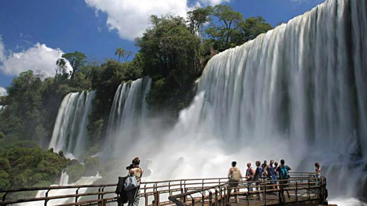 Puerto Iguazú recibió al turista un millón de este año