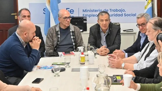El gobierno a los maestros: 51 % de aumento y más concursos