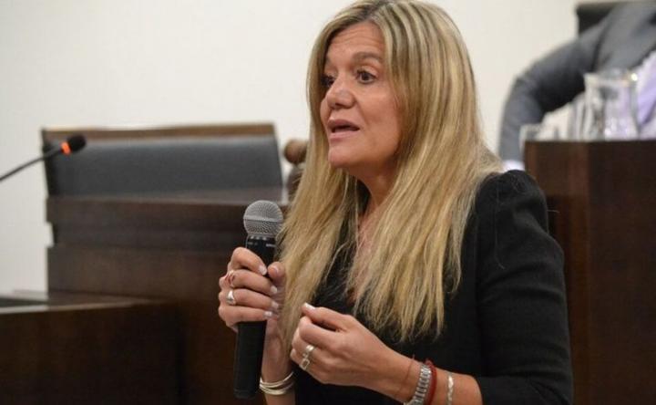 Un preso intentó apuñalar a una fiscal en pleno juicio 