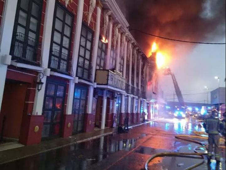 Incendio en tres discotecas en España: al menos 13 muertos