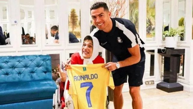 Irán condena a Cristiano Ronaldo a 99 latigazos por adulterio