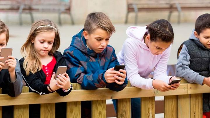 Alerta por los chicos y las pantallas: “Hay una epidemia de miopía”