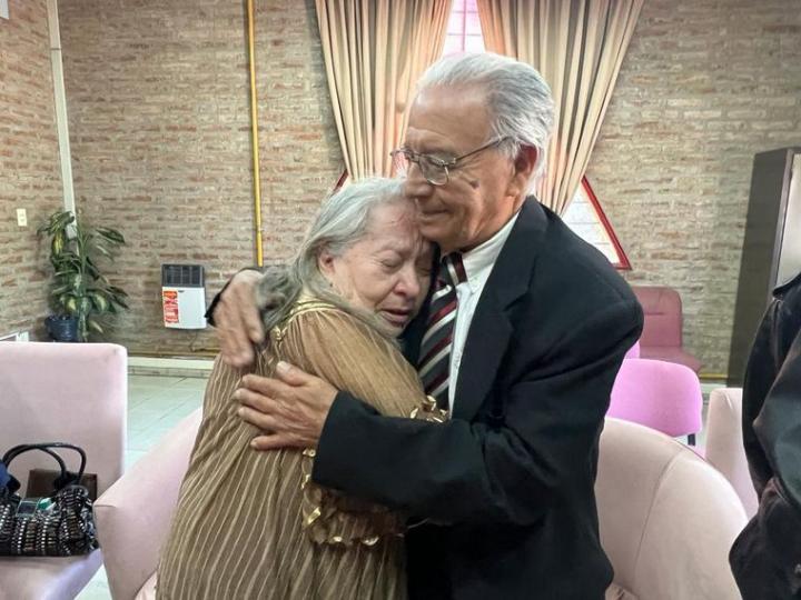 Tras 49 años juntos, Hugo y Lilia se casaron a los 87 años