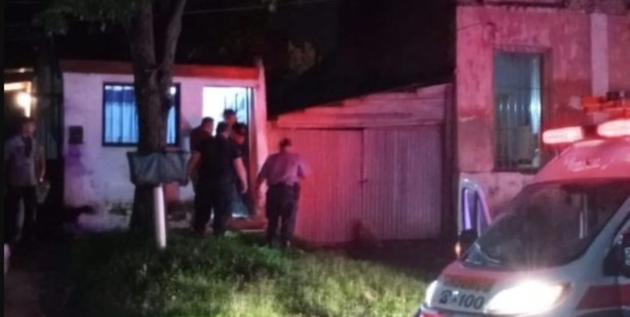 Hallan herida de gravedad a una mujer y a sus dos nenes muertos