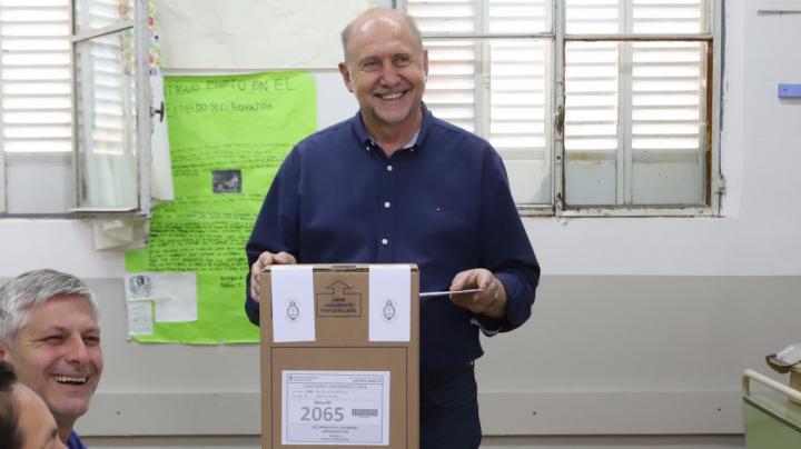 “En Santa Fe los comicios se desarrollan con total normalidad”