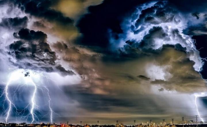 Rige un alerta meteorológico por fuertes tormentas y lluvias
