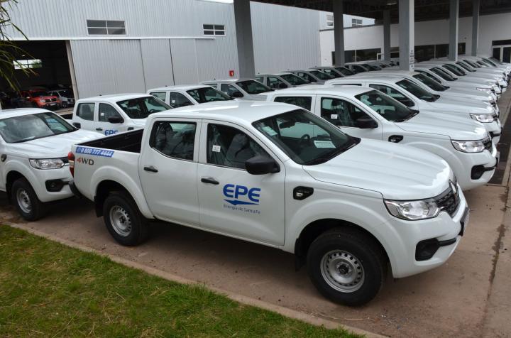 Entregaron 221 vehículos para la atención del servicio de la EPE