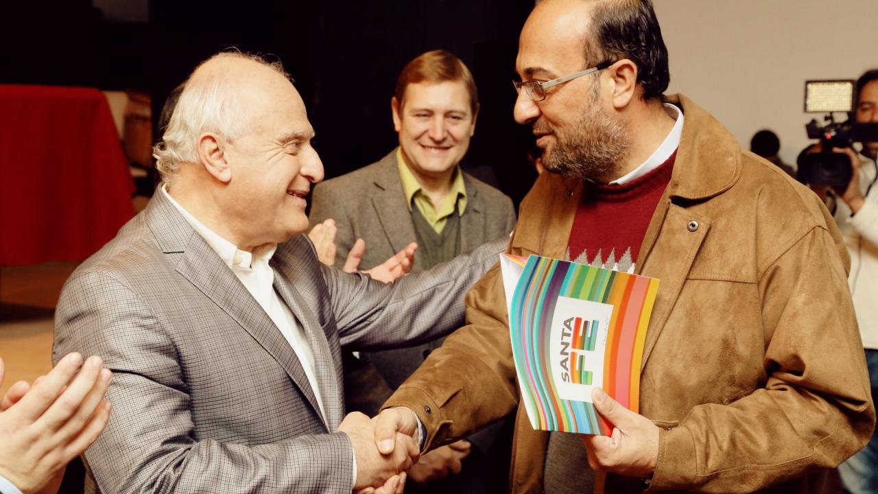 Convenio para que más de mil familias accedan a viviendas