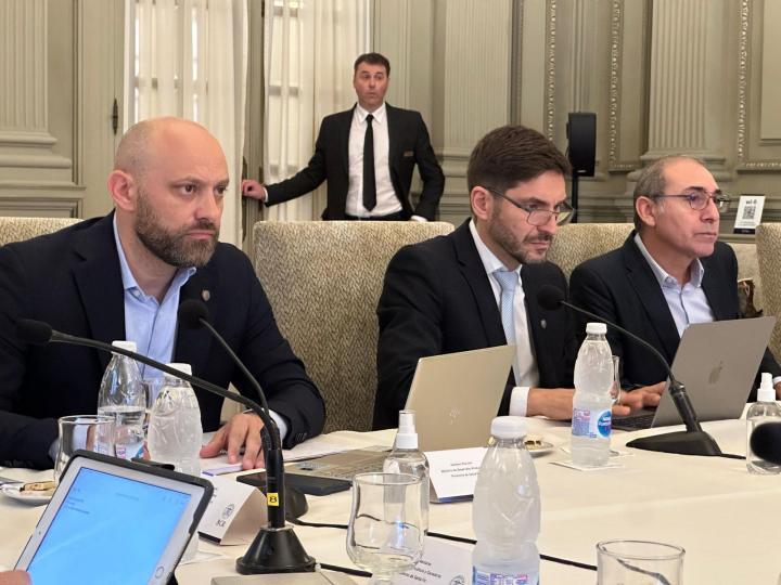 El gobierno hizo una fuerte defensa de la producción de Santa Fe