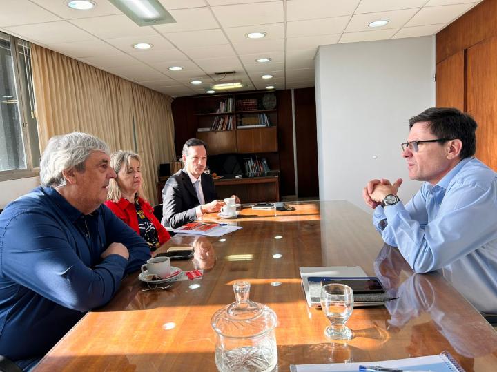 UDA fulminó a Perotti: “Su gestión en educación fue desastrosa”