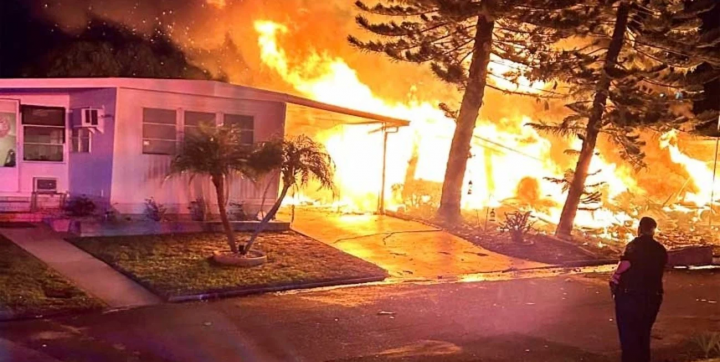 EE.UU.: una avioneta se estrelló en un parque de casas rodantes
