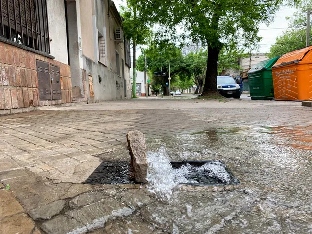 Escalada de robos de medidores de agua en Rosario