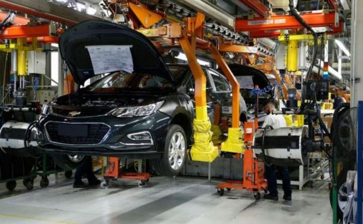 General Motors paralizó su producción 