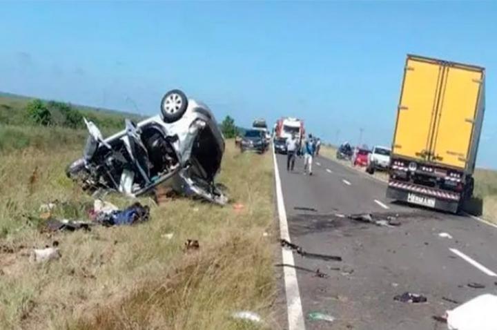 Tragedia en la ruta: una familia entera murió en un choque frontal
