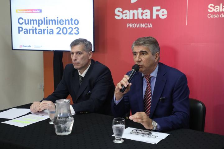 Santa Fe salda la paritaria 2023 y paga el 22,4% adeudado
