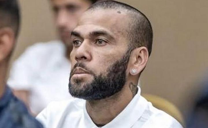 4 años y medio de prisión para Dani Alves por abuso sexual