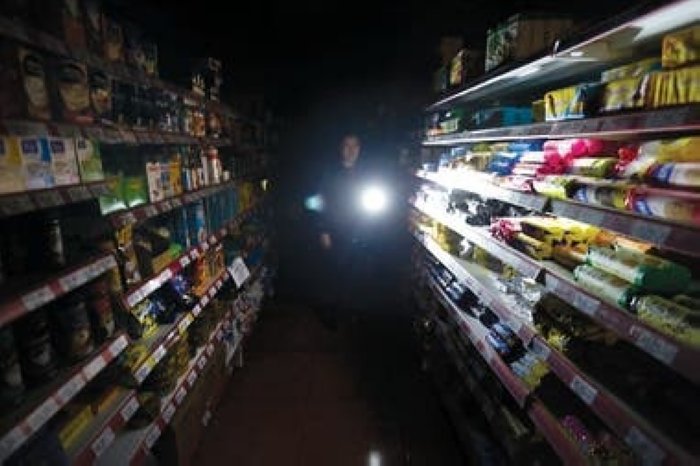 Apagón masivo en Córdoba por el tarifazo en la luz