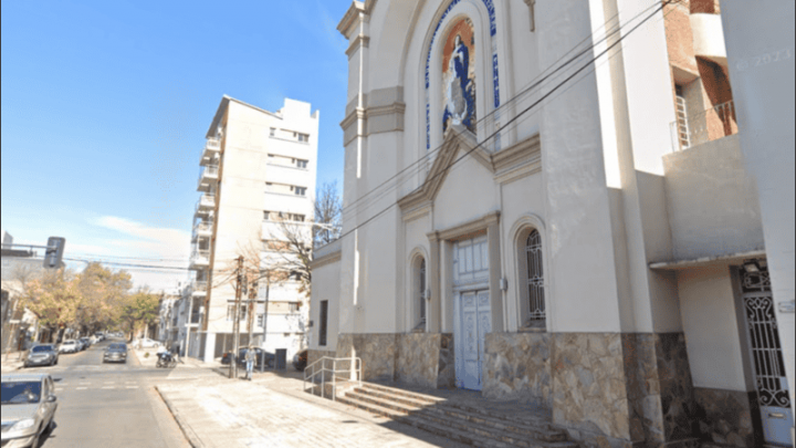 Abandonó a su hijo recién nacido en una iglesia de Rosario