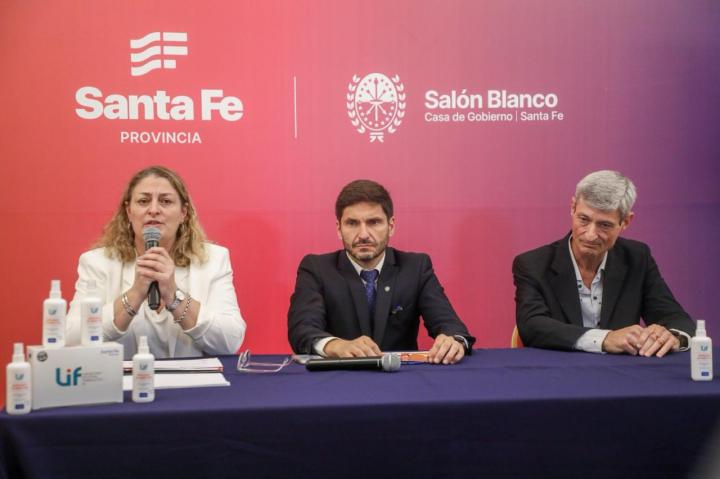 Santa Fe producirá 110.000 dosis de repelente