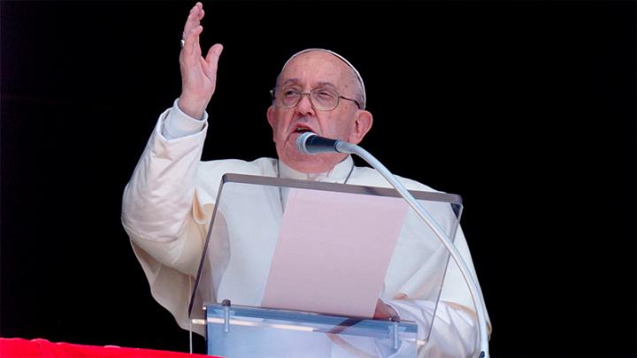 Francisco: “No más guerra, atentados y violencia”