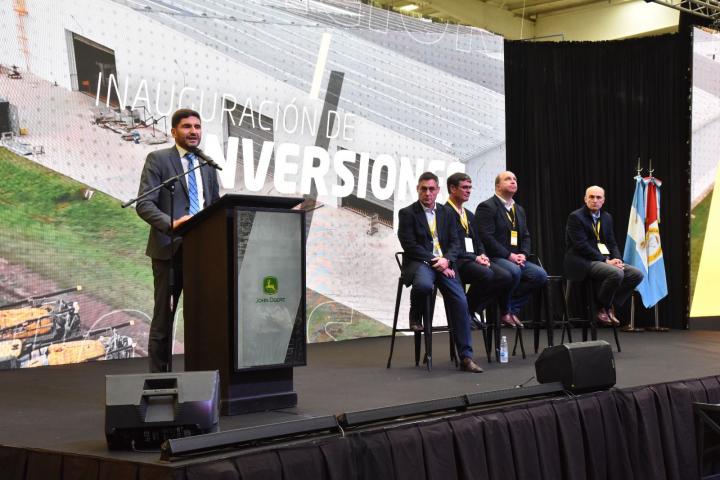 Millonaria inversión de John Deere en su planta de Santa Fe