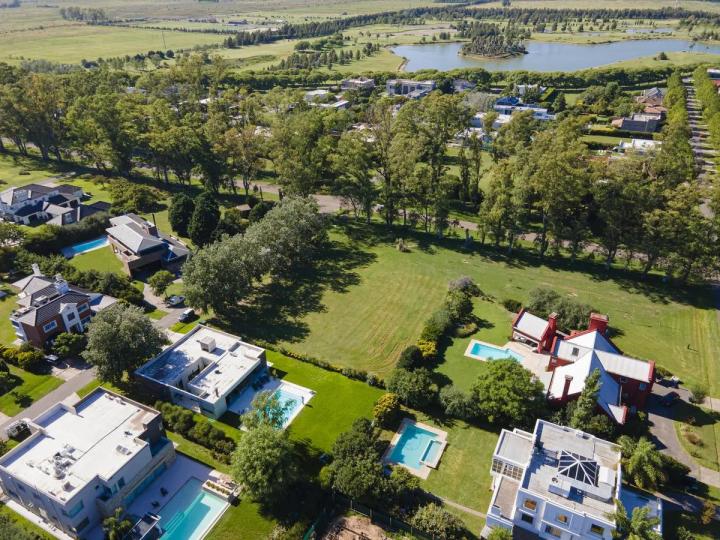 Ricos y ratones: en los barrios privados no pagan impuestos