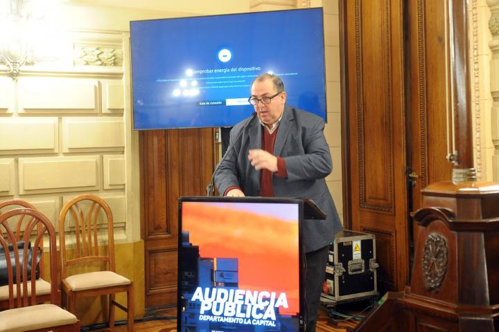 Poletti impulsa la creación de la Región Portuaria Fluvial Litoral