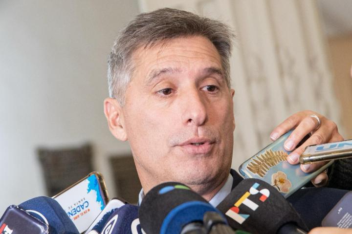 Olivares y los anestesistas: “El afiliado al Iapos no tiene que pagar honorarios”