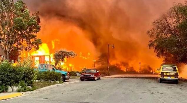 Canadá: incendio forestal destruye la turística ciudad de Jasper