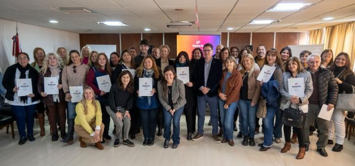 Provincia entregó 220 millones de pesos para obras escolares