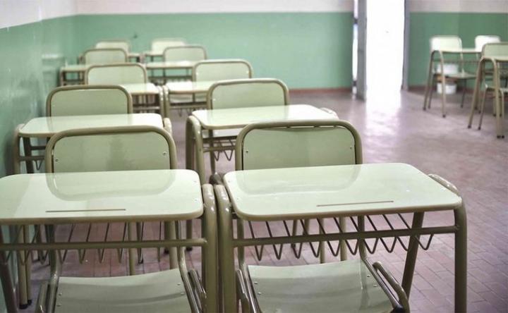 Los maestros de Santa Fe desafían a Pullaro y van al paro