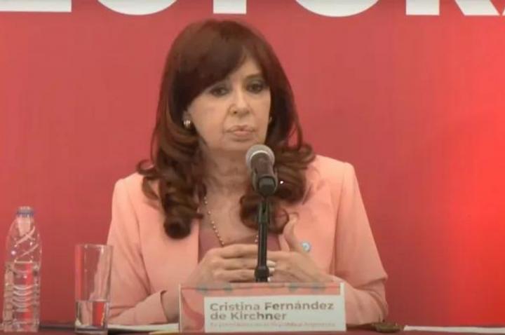 Cristina Kirchner: “En Venezuela no hay diablos ni ángeles”   