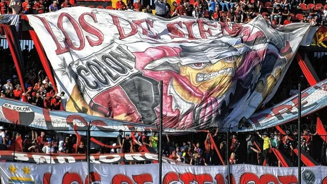 Barras cuidacoches: se negó a pagar y le rayaron todo el auto 