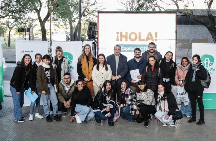 Capital Activa: Poletti distinguió a docentes y alumnos