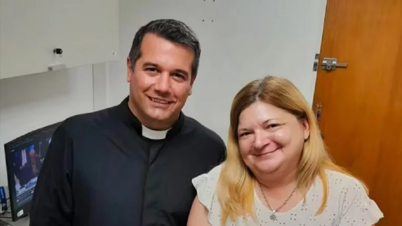 Echaron al cura que organizó la reunión con los represores