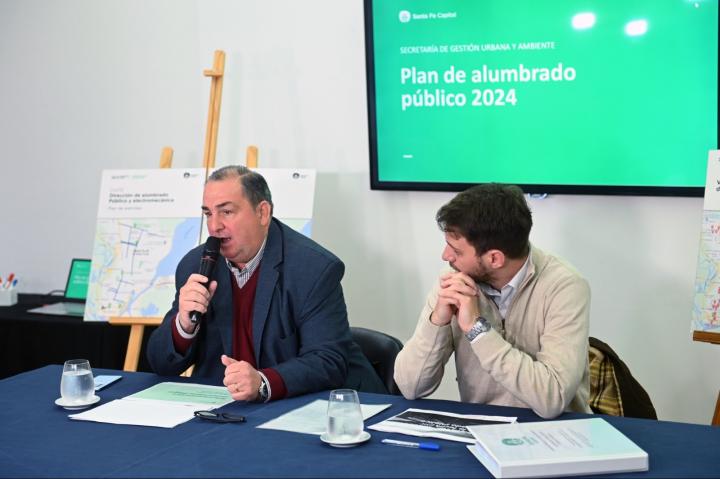 Poletti anunció que “en 6 meses toda Santa Fe estará iluminada”