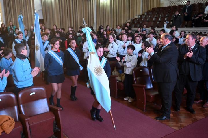 Alumnos de 6to grado prometieron lealtad a la Constitución 