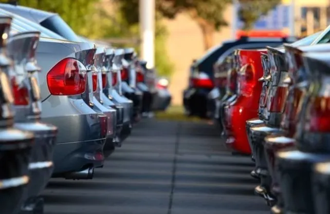 Mantener un auto 0 km cuesta 325.000 pesos por mes