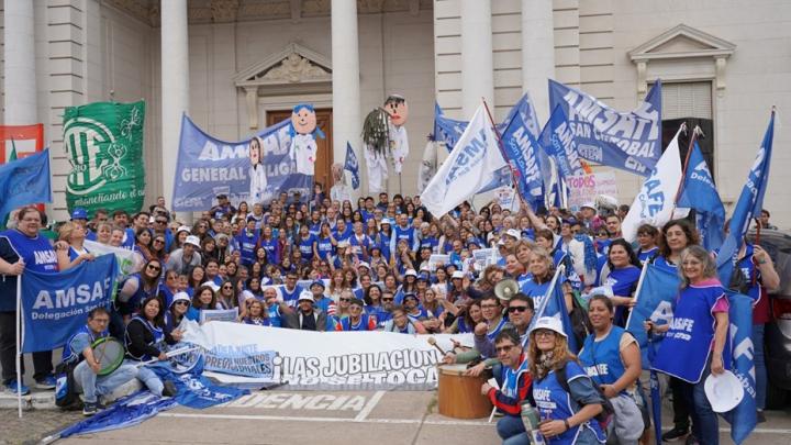 Maestros furiosos con la reforma jubilatoria: “Es el fin del 82% móvil”