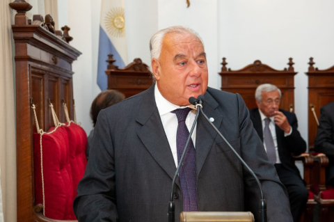 El gobernador recibe a los jueces el domingo a las 7.30