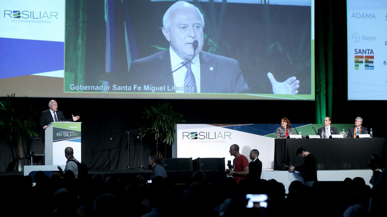 Lifschitz: “Producir más alimentos y distribuirlos mejor” 