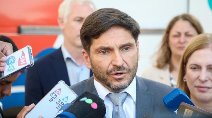 Pullaro no cesa en su embestida contra el Poder Judicial