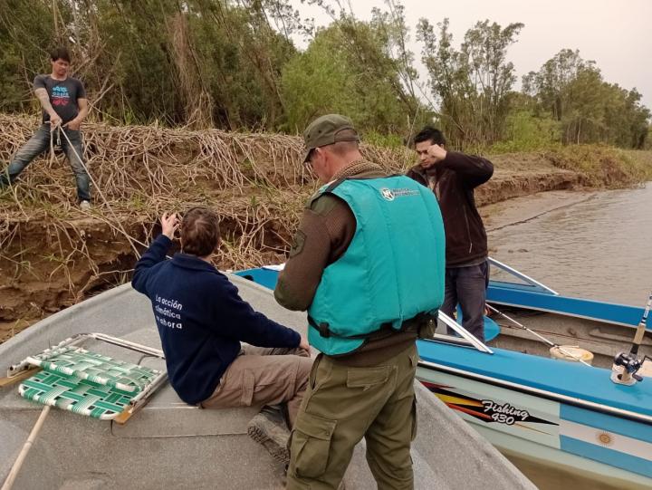 Pesca ilegal: secuestran 6 lanchas, sábalos y 1 km de redes