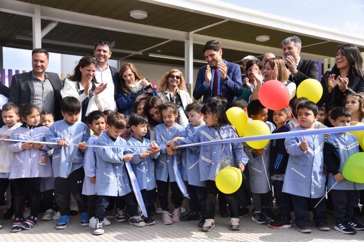 Pullaro inauguró un jardín de infantes en Cañada de Gómez