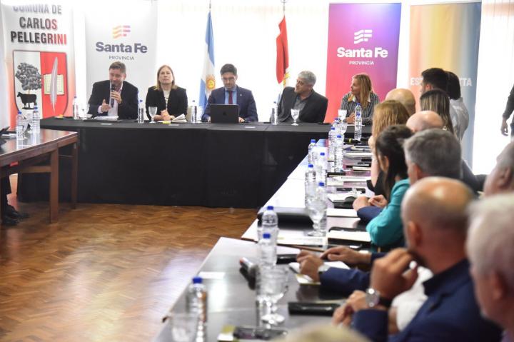 Pullaro: “Salimos al interior para escuchar y estar cerca de los vecinos”