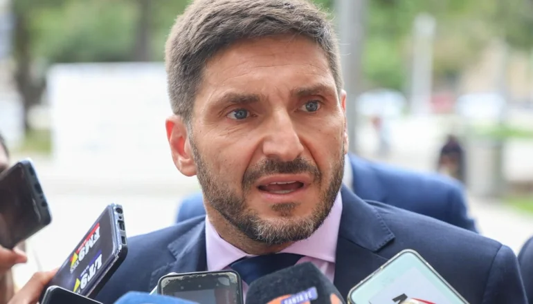 Pullaro arremetió contra la EPE y ASSA: “Se terminaron los privilegios”